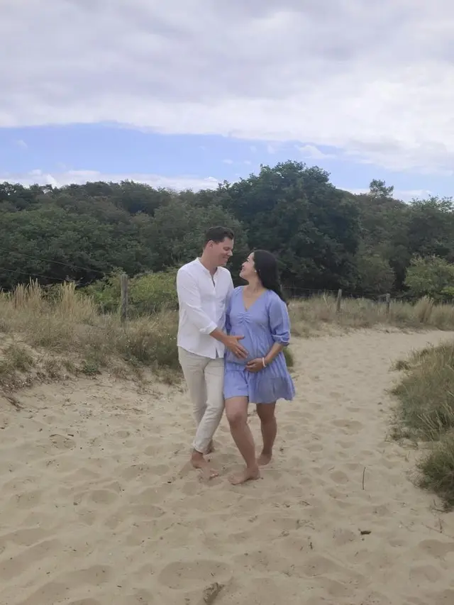 Gracia Indri Pamerkan Baby Bump di Usia Kandungan 7 Bulan, credit: Instagram @graciaz14