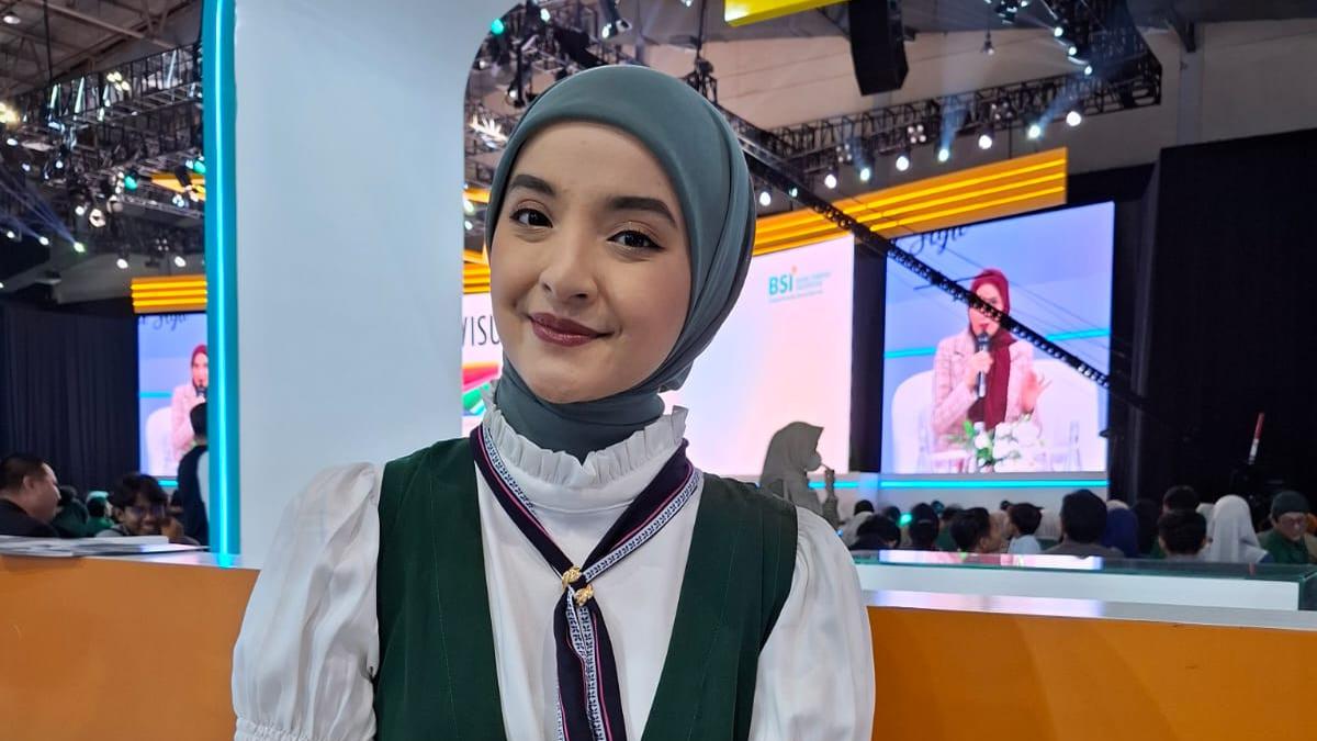 Personal Color Nabila Ishma Warm Spring, Cocok dengan Perhiasan Emas Hingga Bahas Investasi Halal