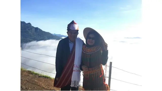 7 Potret Jusuf Kalla Bareng Istrinya Mufidah, Harmonis Banget