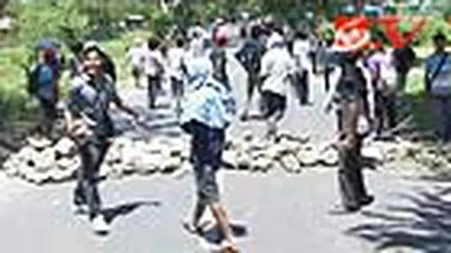 Mahasiswa di Bima Gagal Duduki Bandara