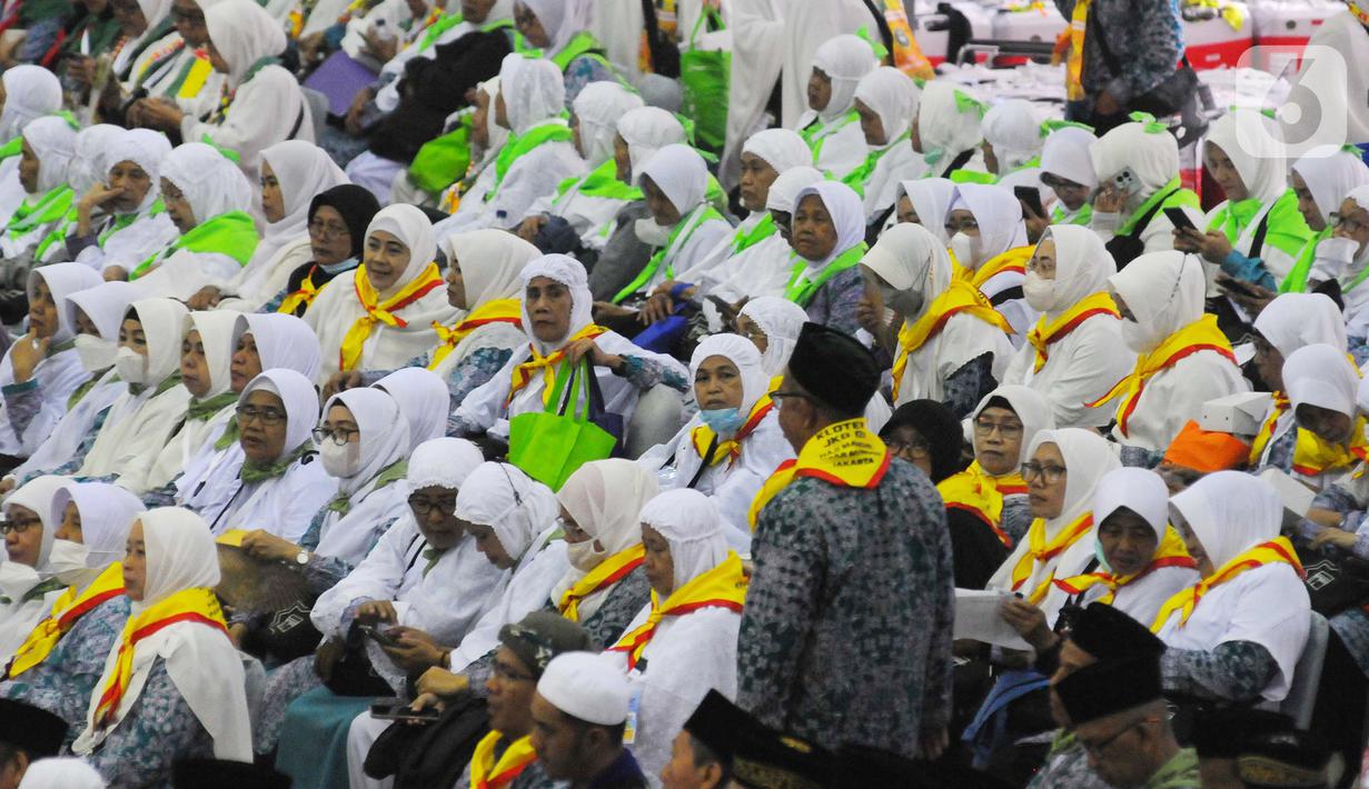 Sejak 21 Mei lalu, PPIH sendiri tengah memantau kesiapan maktab dalam memberikan layanan kepada jemaah di Makkah. Sebagai informasi, maktab adalah kantor yang diberi kewenangan Pemerintah Arab Saudi untuk mengurus segala persiapan layanan jemaah haji. (merdeka.com/Imam Buhori)