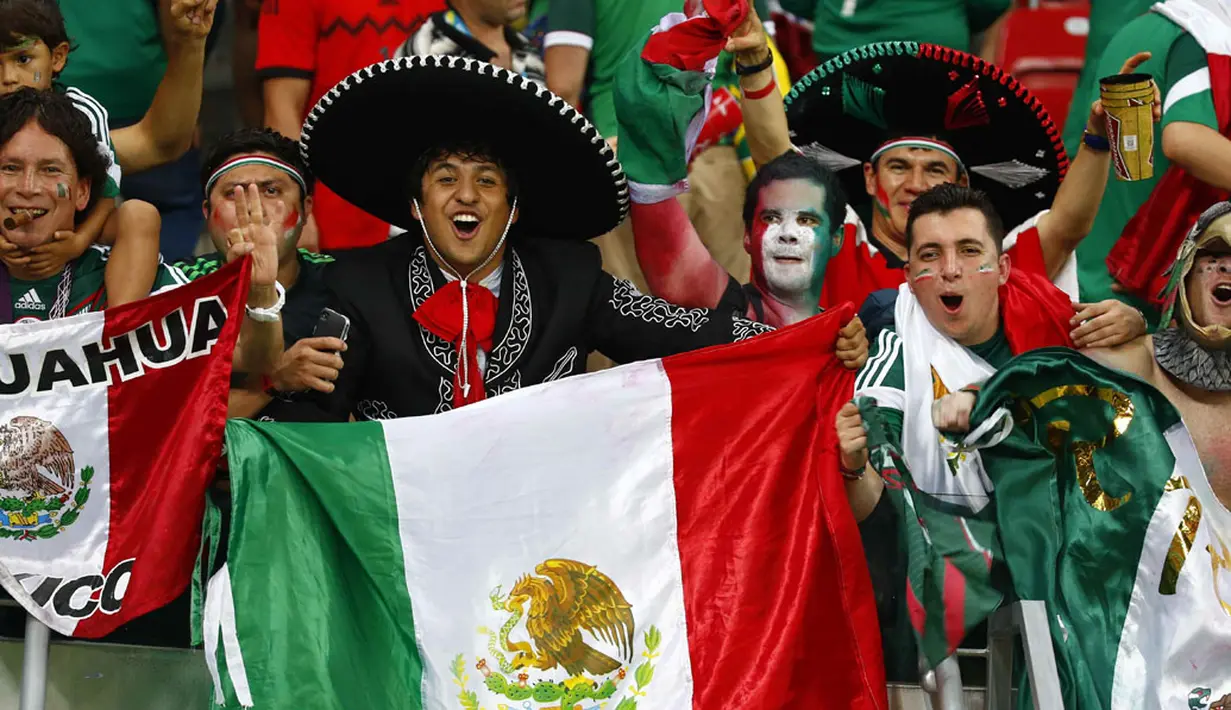 Kemenangan Meksiko atas Kroasia 3-1 sekaligus memastikan El Tri menjadi runner up Grup A disambut meriah ribuan suporter di Stadion Pernambuco, Recife, Brasil, (24/6/2014). (REUTERS/Paul Hanna)