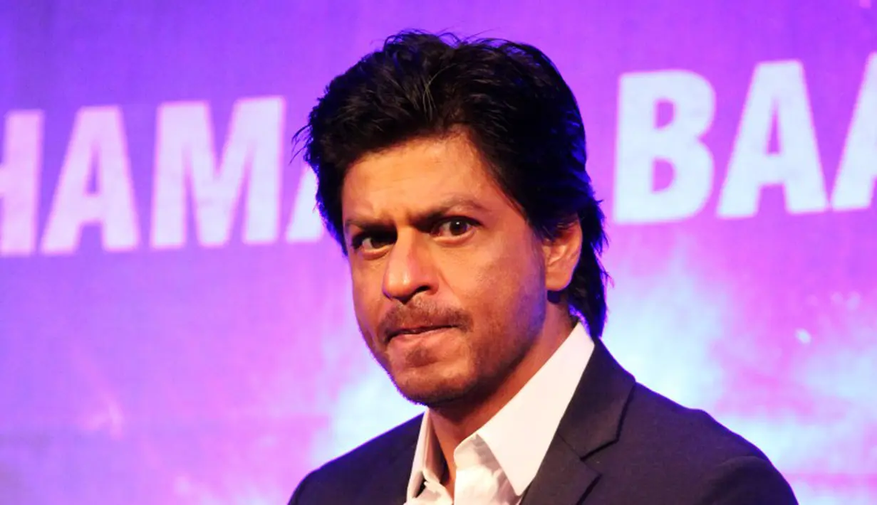 Rencananya, film dibintangi Shahrukh Khan, Kajol dan Varun Dhawan ini akan dirilis pada 18 Desember mendatang. (Bintang/EPA)