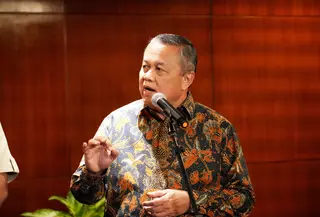 Konferensi pers Gubernur BI Perry Warjiyo, Menteri PKP Maruarar Sirait, Menteri BUMN Erick Thohir, Ketua Komisi XI DPR RI Misbakhun, dan Pandu Sjahrir, Selasa (11/2/2025). (Foto: Bank Indonesia)