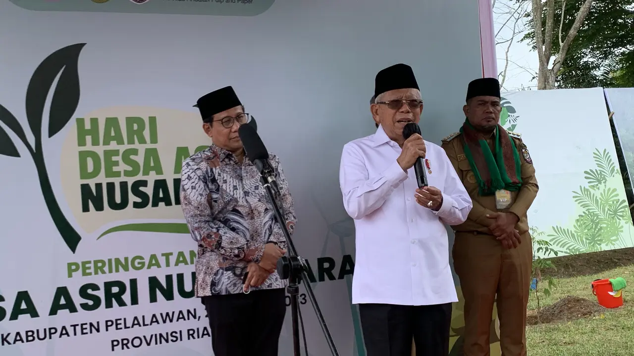 Wakil Presiden (Wapres) RI Ma’ruf Amin saat berkunjung ke Pankalan Kerinci Provinsi Riau, Senin (20/3/2023).