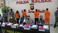 Kepolisian Daerah Kalimantan Barat berhasil mengungkap sindikat mafia tanah yang merugikan negara hingga Rp1 triliun. (Liputan6.com/ Aceng Mukaram)