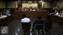 Suasana Sidang lanjutan Jessica Wongso di Pengadilan Negeri Jakarta Pusat, Selasa (12/7). Dalam pemeriksaan saksi menghadirkan Darmawan Salihin ayahanda Alm Mirna, suaminya Arief Sumarko dan saudaranya, Sandy Salihin. (Liputan6.com/Faizal Fanani)