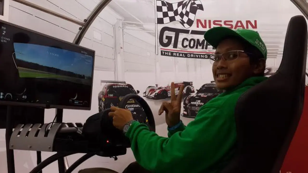 Pemuda Ini Harumkan Nama Indonesia di Nissan GT Academy