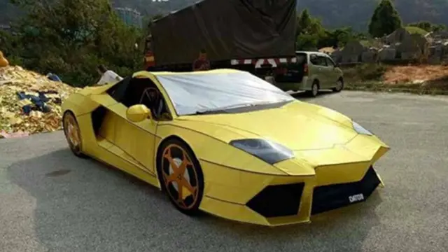 Lamborghini Aventador dari Kertas