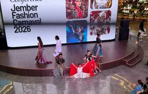 Bukan Sekadar Parade, Menpar Ungkap Tujuan Jember Fashion Carnaval