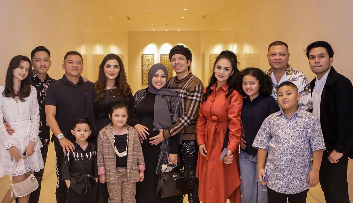 Keluarga Anang Hermansyah dan Raul Lemos (Instagram/raullemos06)