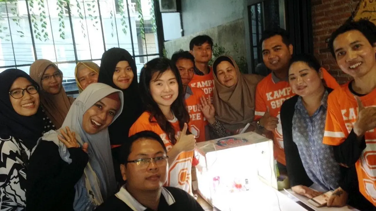 Florentina Lanny mendirikan Japan Softlens karena ingin menjadi penyedia lensa kontak berkualitas premium di Indonesia.