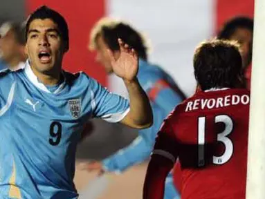 Ekspresi striker Uruguay Luis Suarez ketika berhadapan dengan Peru pada laga perdana Grup C Copa America di San Juan, Argentina, 4 Juli 2011. AFP Photo/ALEJANDRO PAGNI
