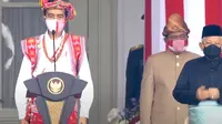 Presiden Joko Widodo atau Jokowi mengenakan baju adat Timor Tengah Selatan dari Nusa Tenggara Timur (NTT) dalam Upacara detik-detik proklamasi di Istana Kepresidenan Jakarta. (Istimewa)