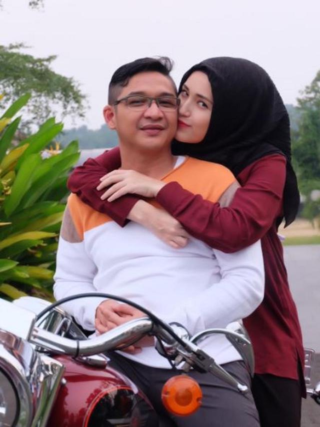 [Bintang] Adelia Pasha dan Pasha Ungu