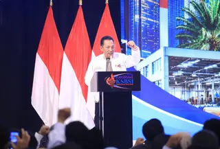 Kapolri Jenderal Listyo Sigit Prabowo hadiri acara penutupan Rakernas Konfederasi Serikat Buruh Seluruh Indonesia (KSBSI) di Jakarta, Jumat (28/8/2026).