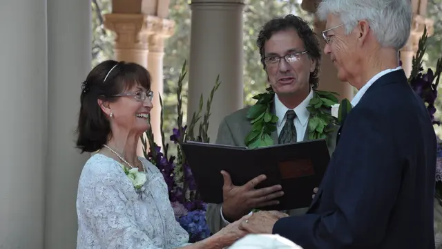 [Bintang] Putus karena Tak Disetujui Ayah, Akhirnya Pasangan Ini Menikah Usai 50 Tahun Berpisah