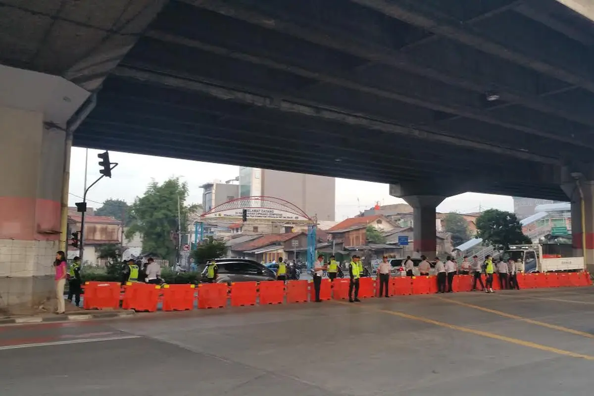Penutupan Jalan Kebon Nanas