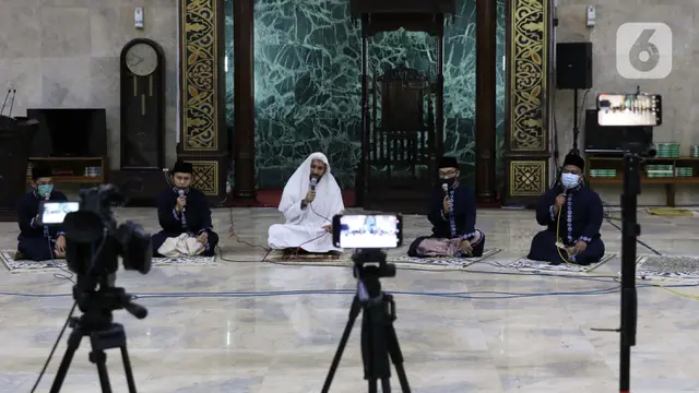 FOTO: Masjid Agung Sunda Kelapa Siarkan Malam Takbir Secara Virtual