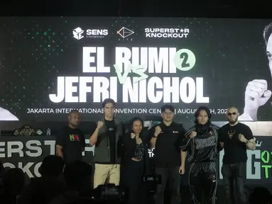 El Rumi dan Jefri Nichol siap kembali dipertemukan di ring tinju dalam Superstar Knockout Vol.3. (Bola.com/M Iqbal Ichsan)