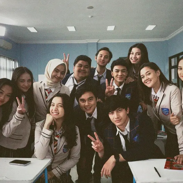 Syuting Season 2 Berakhir, Ini 6 Potret Kebersamaan Pemain My Love My Enemy