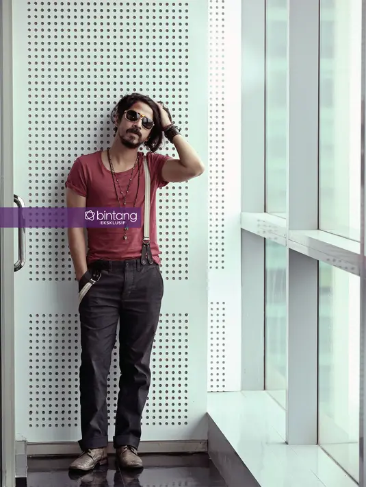 Ariyo yang dulu dikenal sebagai aktor, dan kini sebagai vokalis mengaku mendapat dukungan dari istri dan ketiga putrinya. Apalagi, menjadi vokalis cita-citanya sejak lama. (Bambang E. Ros/Bintang.com)