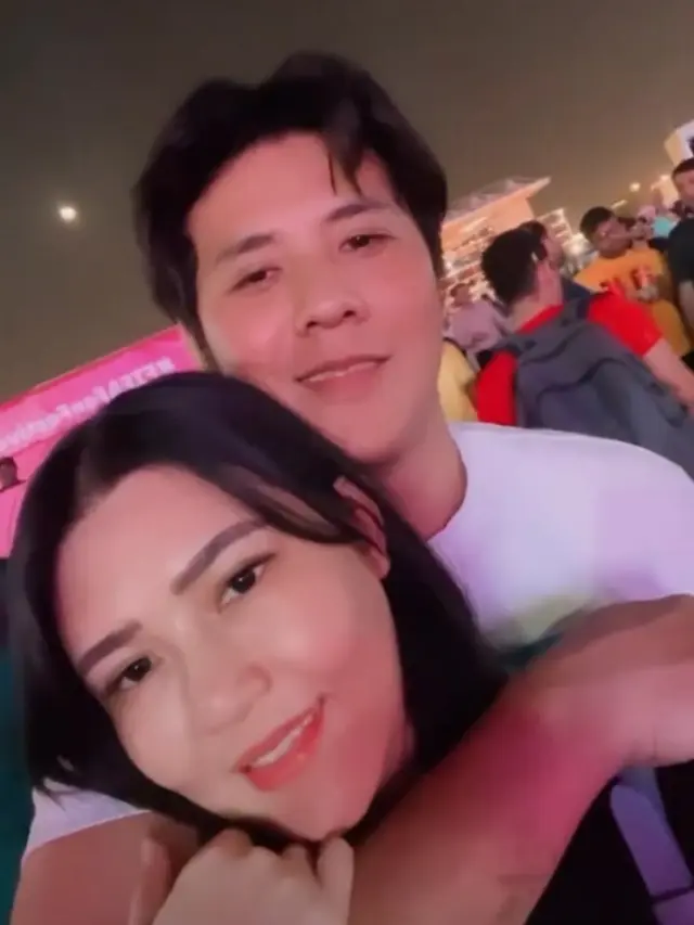 Via Vallen dan Chevra Yolandi nonton Piala Dunia 2022 Qatar (Foto: instagram @viavallen/@chevra_yo88)