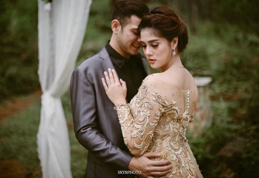 Prewedding Rifky Balweel-Biby Alraen. (Instagram/kenshieliemua)