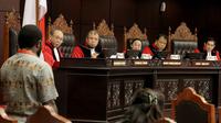 Pemeriksaan saksi-saksi terkait gugatan Pilpres Prabowo-Hatta masih berlangsung di Mahkamah Konstitusi.