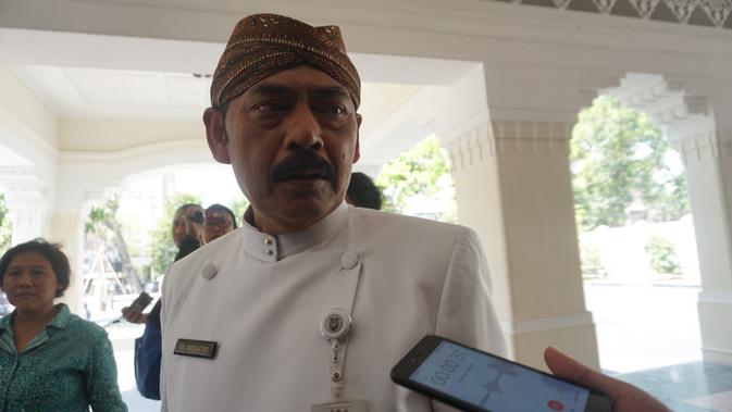 Ketua DPC PDIP Solo yang juga Wali Kota Solo FX Hadi Rudyatmo ketika ditemui di Loji Gandrung Solo, Kamis (24/10).(Liputan6.com/Fajar Abrori)