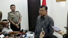 Wapres Jusuf Kalla menanggapi langkah Ketua DPR Setya Novanto yang melakukan uji materi UU KPK.