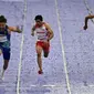 Atlet para atletik Indonesia, Saptoyogo Purnomo (tengah), sukses menyumbangkan medali perak buat kontingen Merah Putih dalam Paralimpiade 2024. (Dok. Instagram NPC Indonesia)