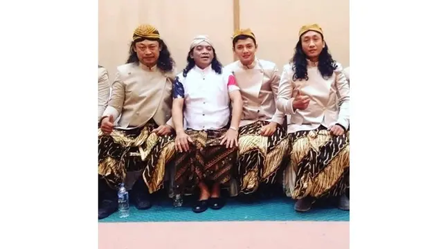 6 Foto Lawas Dory Harsa saat Awal Karier, Disebut Mirip Fedi Nuril