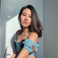 Dibalik kemampuannya di bidang adu peran, siapa sangka Shenina Cinnamon pernah merasa insecure. [Foto: IG/sheninacinnamon].