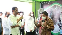 Ghufron Mukti dalam kunjungan Presiden RI, Joko Widodo di anjungan Telemedicine Program JKN pada kegiatan GTRA Summit 2022 di Wakatobi, Kamis (09/06).