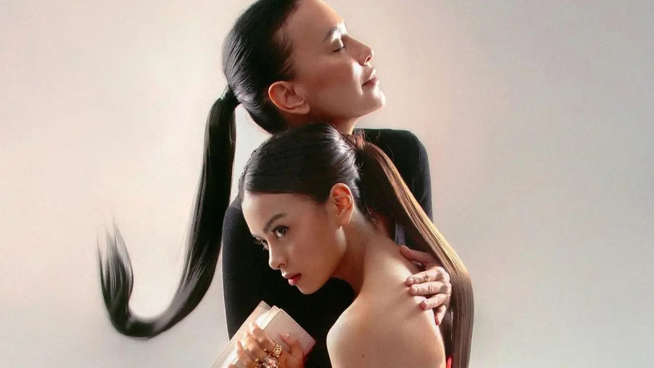 Sophia Latjuba dan Eva Celia