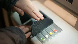 27 Juni 1967: ATM Pertama di Dunia Mulai Beroperasi