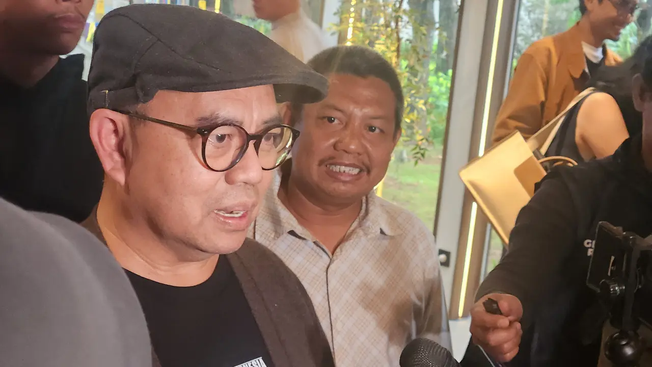 Co-captain Timnas AMIN Sudirman Said saat ditanya wartawan usai acara diskusi 'Bersama Indonesia' di Jakarta, Sabtu (9/3/2024). (Merdeka.com/Bachtiarudin Alam)