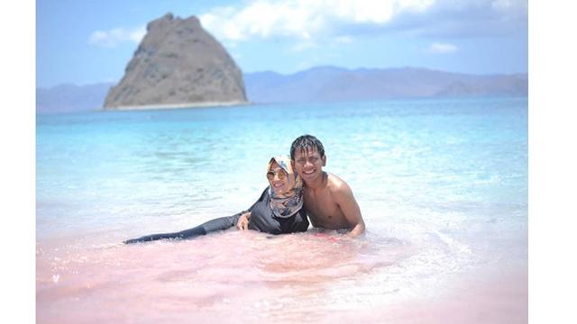 6 Momen Mesra Angga Putra Anak Langit bersama sang Istri Setelah Menikah