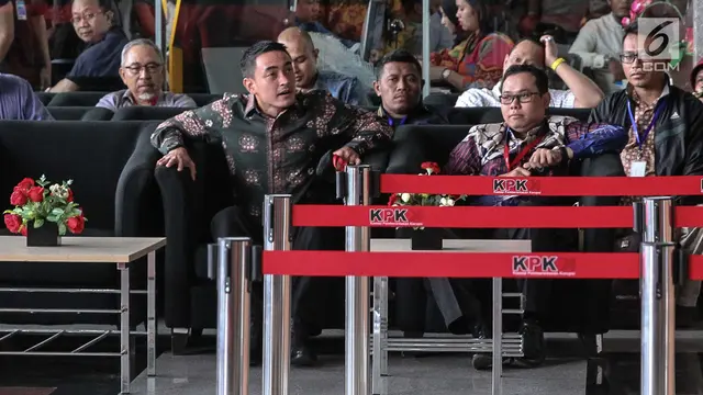 Gubernur Jambi, Zumi Zola