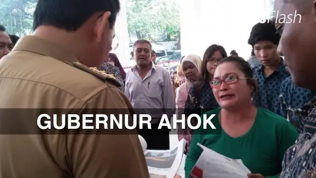 Gubernur DKI Jakarta Ahok berdebat dengan seorang perempuan di Balai Kota. Perempuan itu merupakan Pekerja Harian Lepas di Dinas Pertamanan