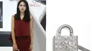 Gadis cantik kelahiran 19 Desember 1994 ini tampil cantik menawan saat mengenakan tas merek Dior. Tas kecil warna silver ini berharga Rp 38 juta. (Foto: instagram.com/maudyayunda.fashion)