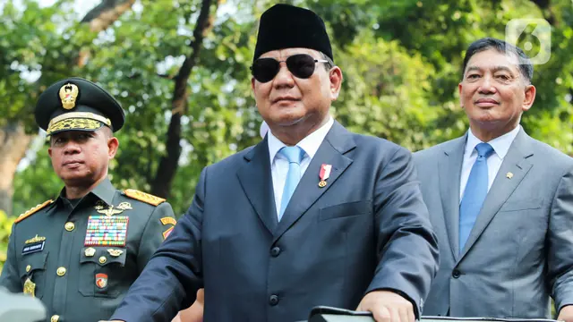 Usai Serahkan Jabatan Menhan, Presiden Prabowo Subianto Diarak ke Istana Negara