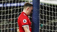 Phil Jones - Bek berusia 29 tahun ini merupakan pemain yang paling diinginkan fans MU untuk segera hengkang dari Old Trafford. Para fans MU menilai Jones adalah beban tim karena sering cedera dan memiliki performa yang biasa saja. (AFP/Adrian Dennis)