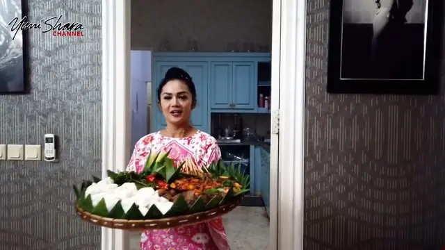 7 Potret Kebersamaan Yuni Shara Bersama Saudara Buka Puasa Bareng