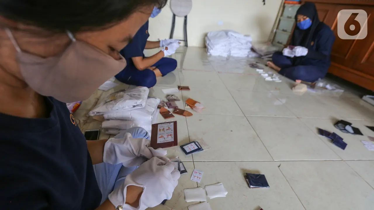 Kreatif, Gemilang Craft Ciptakan Sabun Cuci Tangan Berukuran Lembaran Kertas Sebagai Pengganti Hand Sanitizer