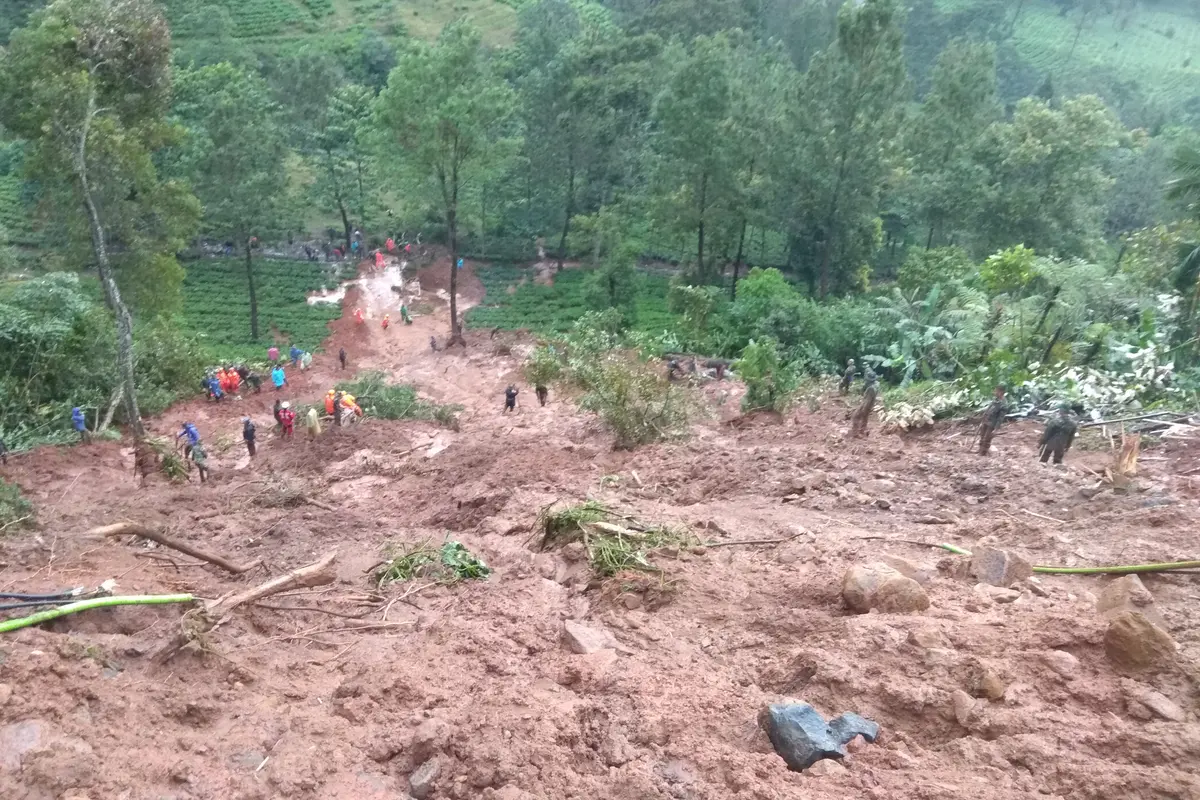 Longsor terjadi di Puncak, Bogor