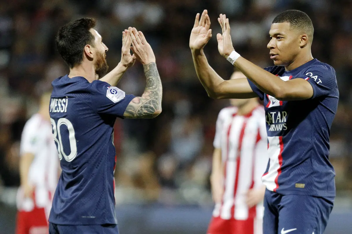 Foto: Mbappe dan Messi Tampil Kompak, PSG Pesta Gol ke Gawang Ajaccio di Liga Prancis