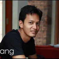 Fedi Nuril sangat selektif dalam memilih pasangan hidupnya, ia memiliki kriteria yang unik untuk mencari pasangan. Ia menginginkan sosok perempuan yang mau belajar dalam hal apapun.