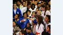 Ronda Rousey hadir di sekolah judo Instituto Recao, Brazil, untuk menyerahkan sabuk juara UFC sebagai kenang-kenangan. (Instagram)